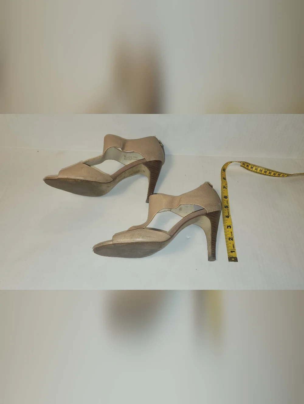 Franco Sarto Alloy Nude Leather Peep-Toe T-strap High Heels Sandals 8